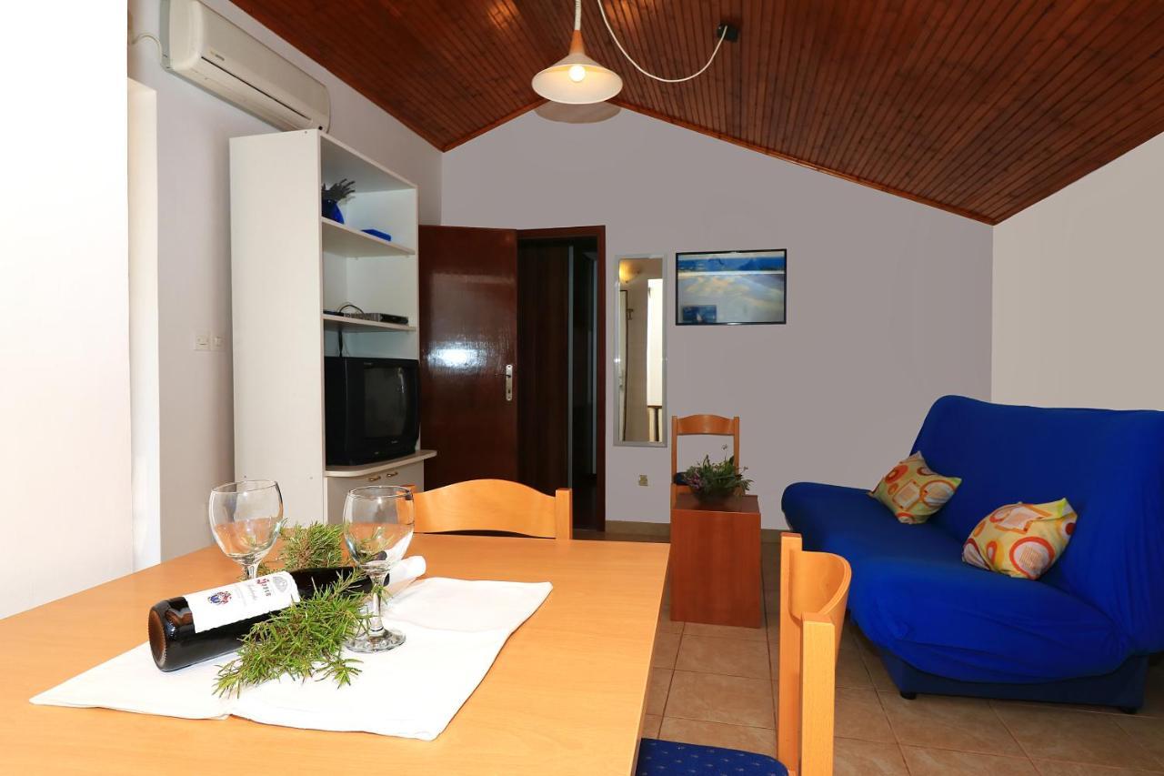 Apartments With A Parking Space Jezera, Murter - 5079 Extérieur photo